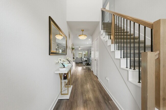 Building Photo - Gorgeous like new home in Montgomery Oaks!