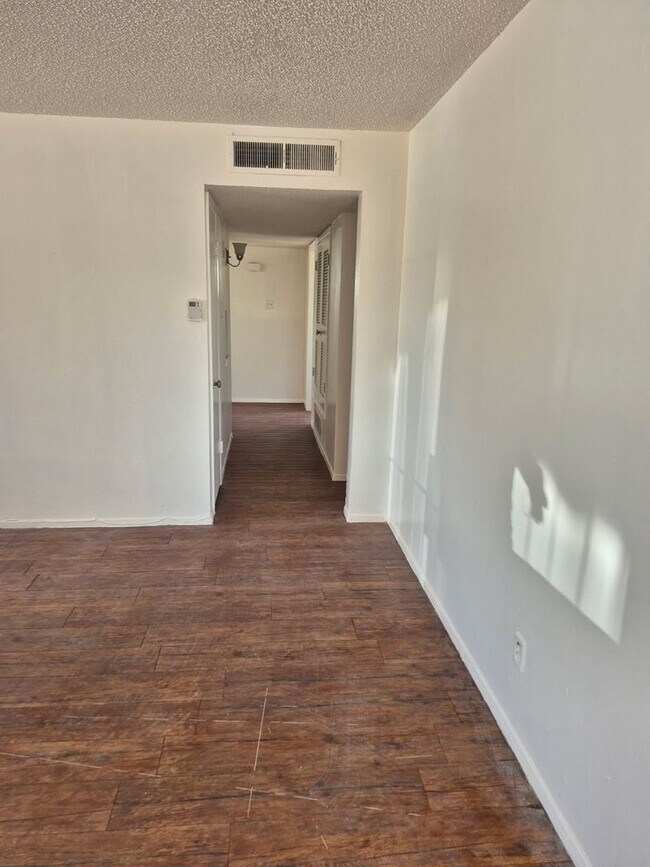 Building Photo - 5700 Joe Herrera Dr