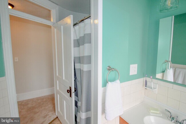 Building Photo - 63 N 10th St