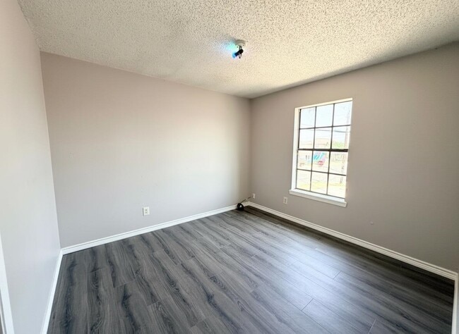 Building Photo - 2603 Palo Blanco St