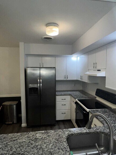 Building Photo - 4616 Cheryl Dr