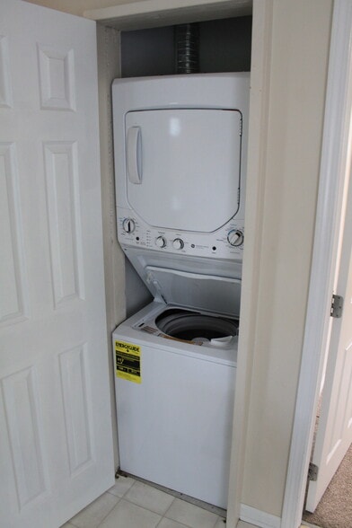 Laundry - 15920 Short St