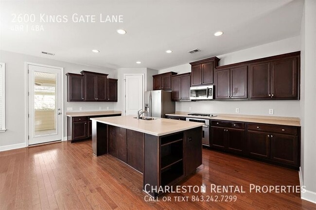 Building Photo - 2600 Kings Gate Ln