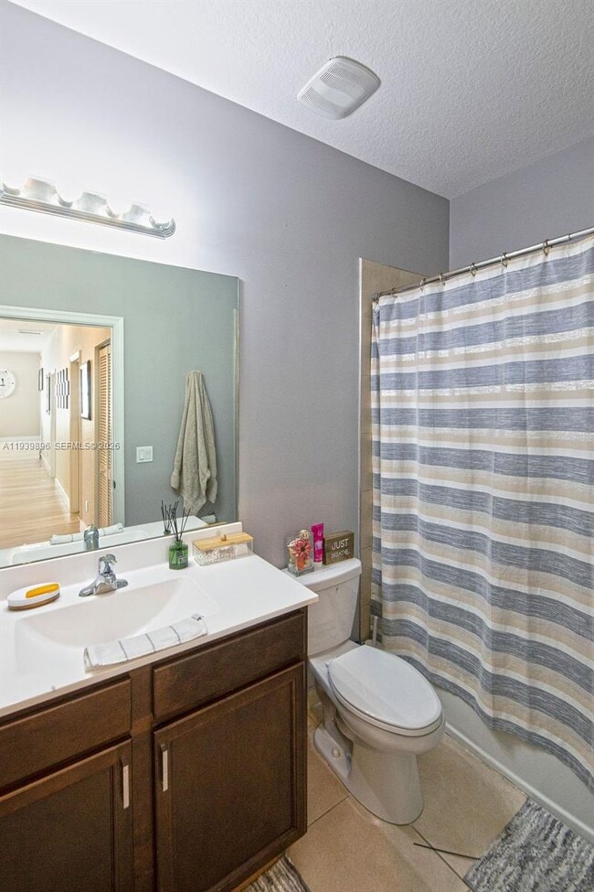 Building Photo - 8175 NW Greenbank Cir