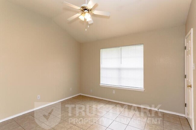 Building Photo - 4409 July Dr