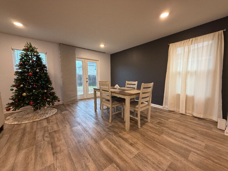 Building Photo - 831 Moorhen Wy