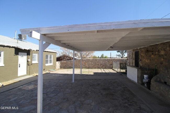 Building Photo - 3200 Richmond Ave