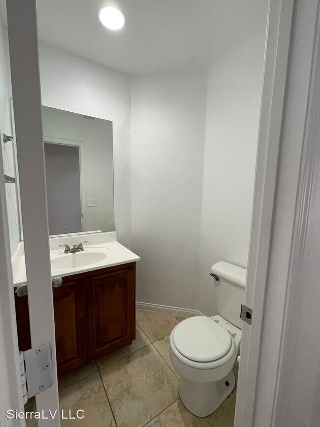 Building Photo - 4 br, 2.5 bath House - 9029 Victor Creek Ave.