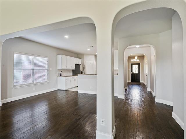 Building Photo - 3508 Hornbeam St