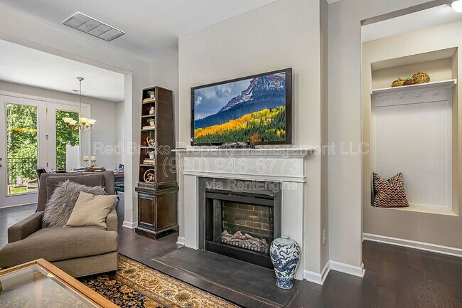 Building Photo - 9449 Glenburn Ln