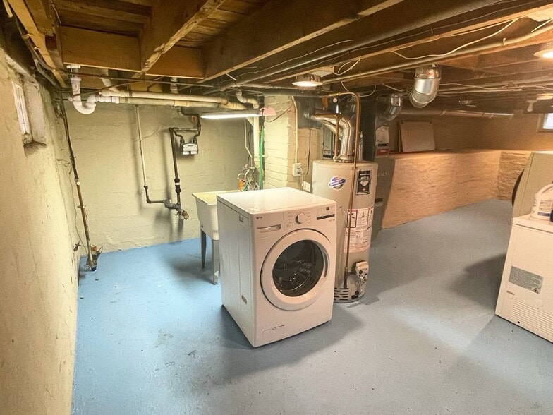 New high efficiency washer - 4538 Colfax Ave N