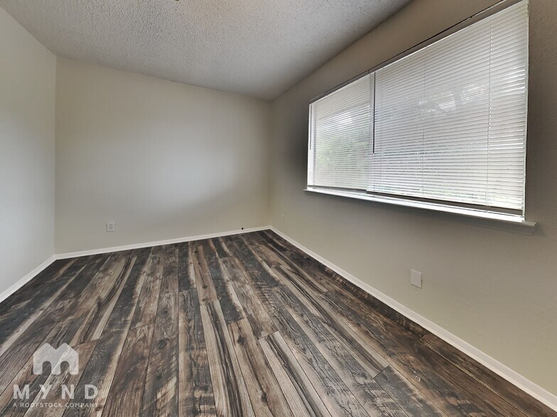 Building Photo - 5632 Birchmont Dr