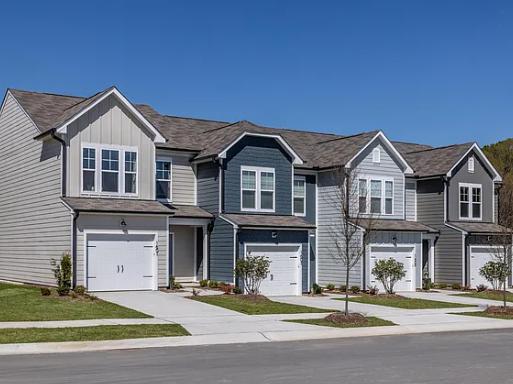 Building Photo - 1504 Rhodes Pond St