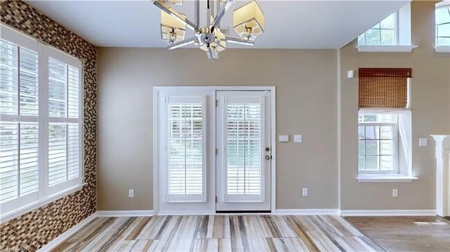 Building Photo - *** READY TO MOVE IN BY FIRST WEEK OF MAY***