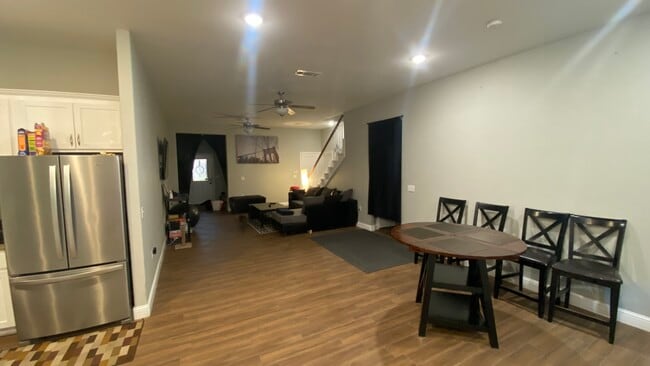 Building Photo - 3710 Prosperity Ave