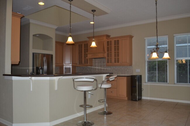 Building Photo - 3813 SW 91st Dr