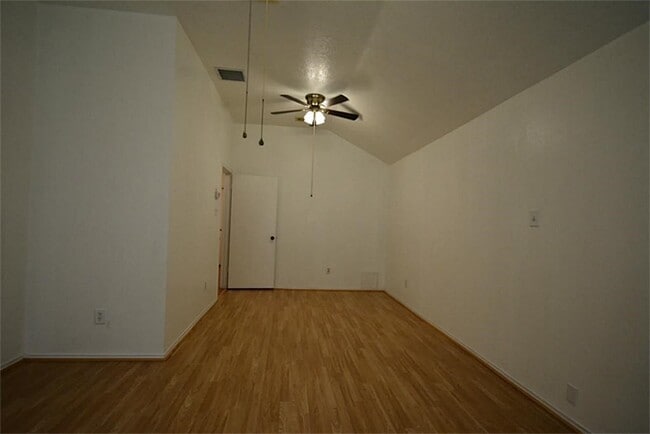 Building Photo - 13719 Rocky Bluff Dr