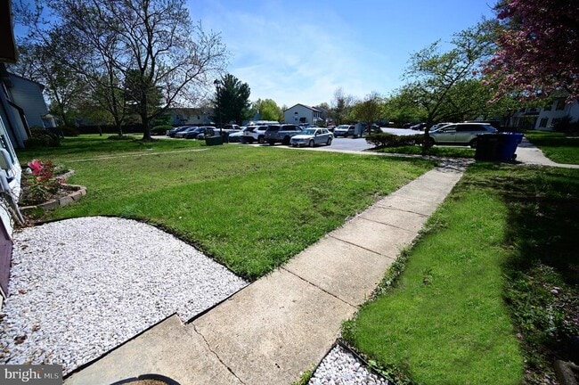 Building Photo - 2103 Tanglewood Dr