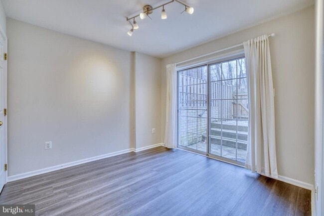 Building Photo - 5742 Governors Pond Cir