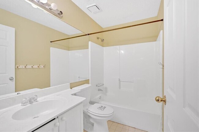 Building Photo - 3525 Sir Johns Ct NW