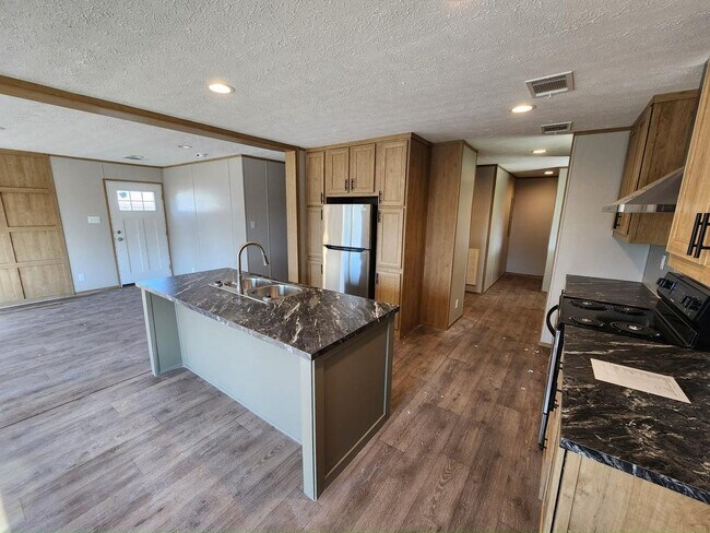 Building Photo - 539 Zebra Dr
