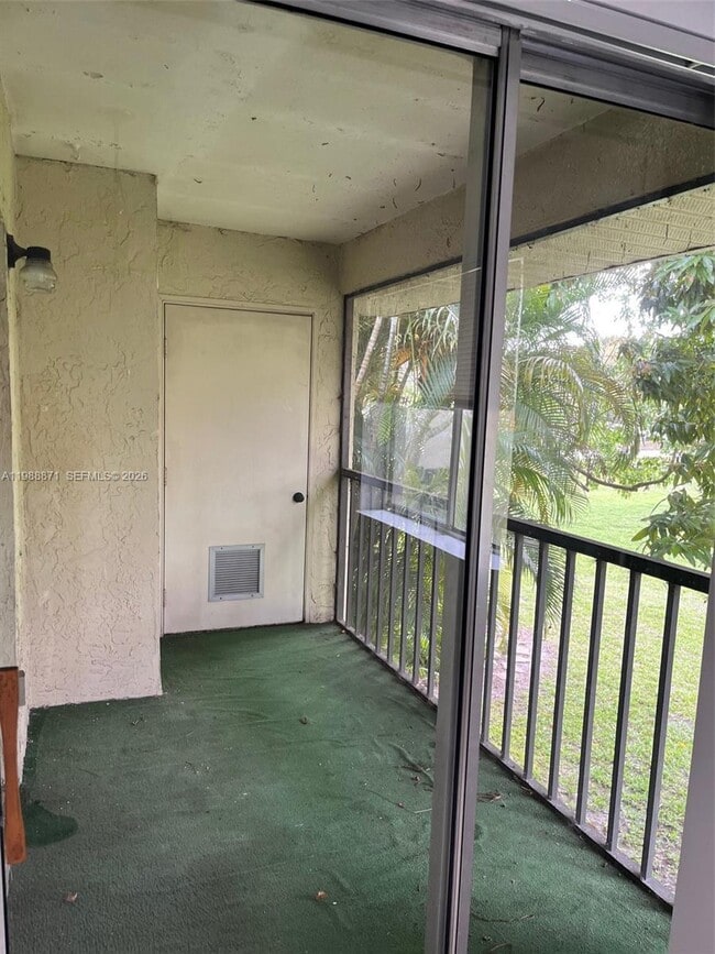 Building Photo - 6500 Chasewood Dr