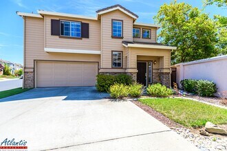 Building Photo - Gorgeous Home | Desirable Location | A/C