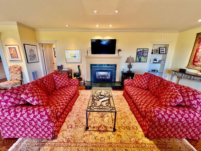 Building Photo - Charming and Accommodating Carmel-by-the-Sea Home coming soon!