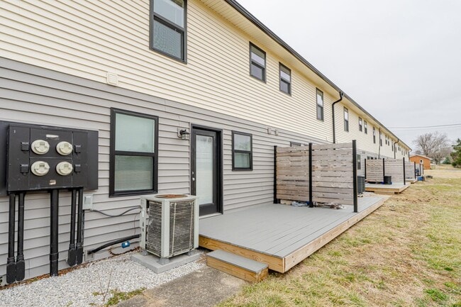 Building Photo - 311 Atcher St