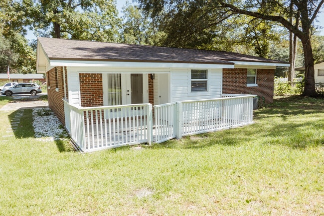 Building Photo - 5140 Muldoon St