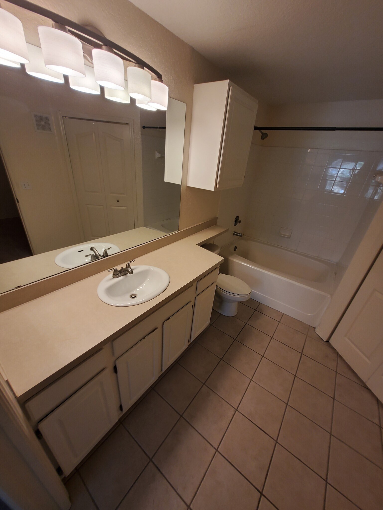 Building Photo - 1606 Legacy Park Dr