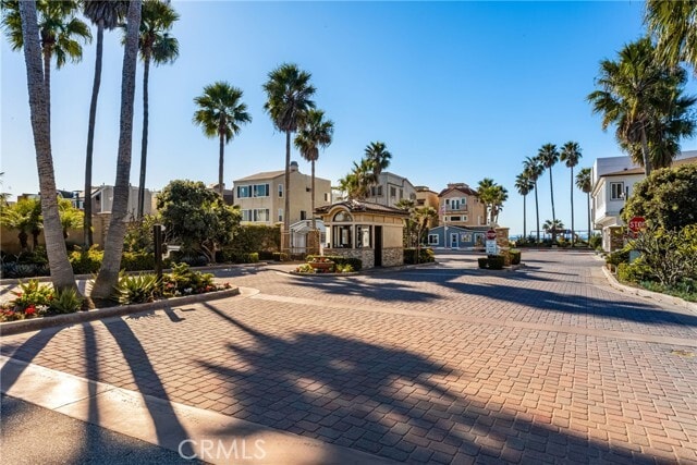 Building Photo - 87 Surfside Ave.