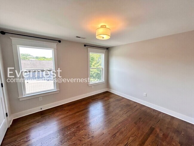 Building Photo - Spacious 3-Bedroom Home in a Family-Friendly Community / Pet Friendly / Available Now!/