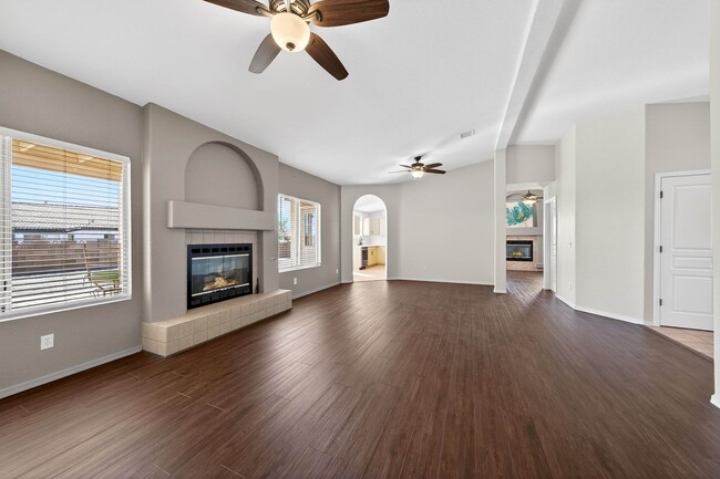 Building Photo - 3824 Plaza De La Yerba