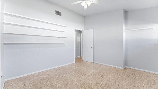 Building Photo - 6912 Alderwood Dr