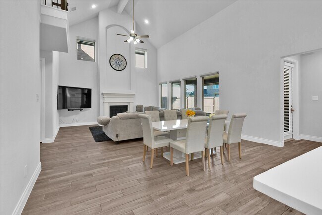 Building Photo - 28907 Ridge Valley Ct