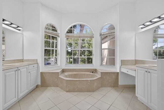 Building Photo - 2089 Reston Cir