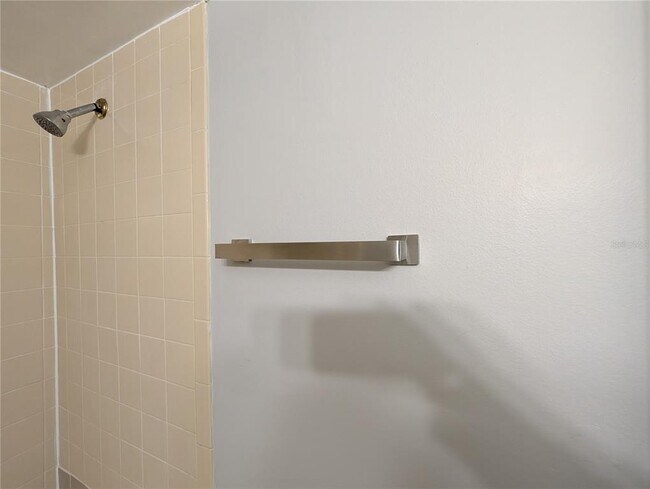 Building Photo - 5989 Village Cir S