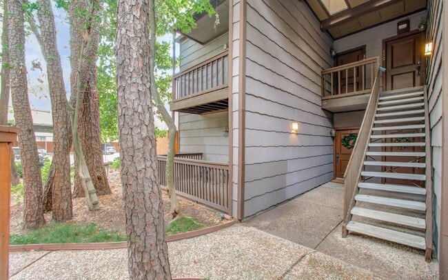 Building Photo - 11711 Memorial Dr