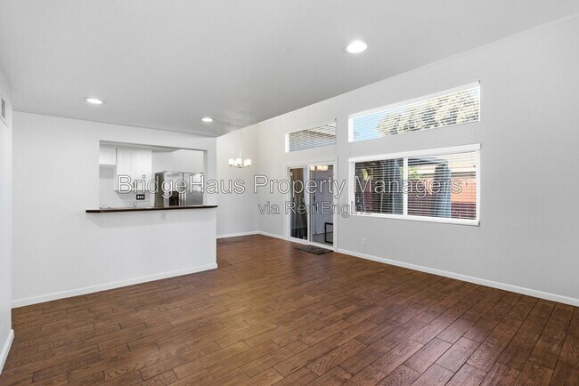 Building Photo - 7328 Tooma St