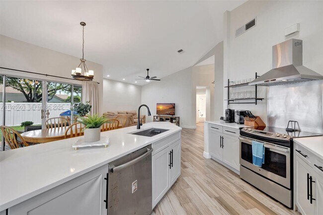 Building Photo - 396 Bedford Ave