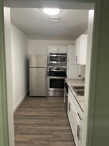 Building Photo - 1911 Boston Ave