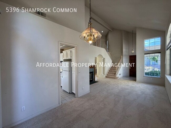 Building Photo - 5396 Shamrock Common