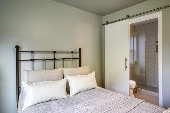 En Suite - 412 NE Max William Loop