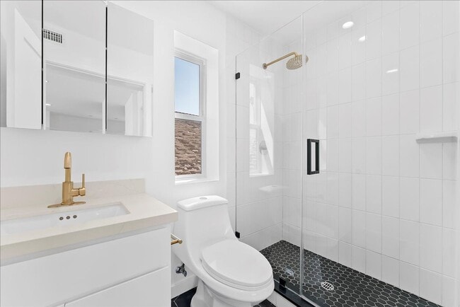 Building Photo - 4017 1/2 Mont Clair St-