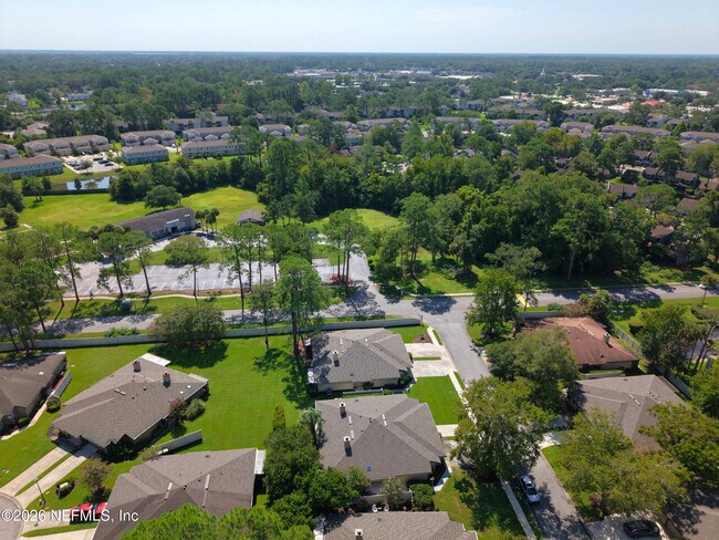 Building Photo - 9351 Arbolita Way
