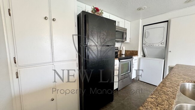 Building Photo - 3733 S Country Oaks Loop