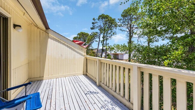 Building Photo - 414 Garden Dr