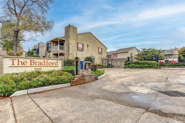 Building Photo - 7350 Kirby Dr