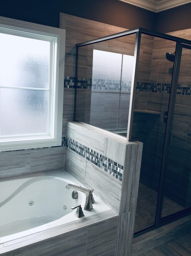 Building Photo - Beautiful Brand New Home in Burkitt Village